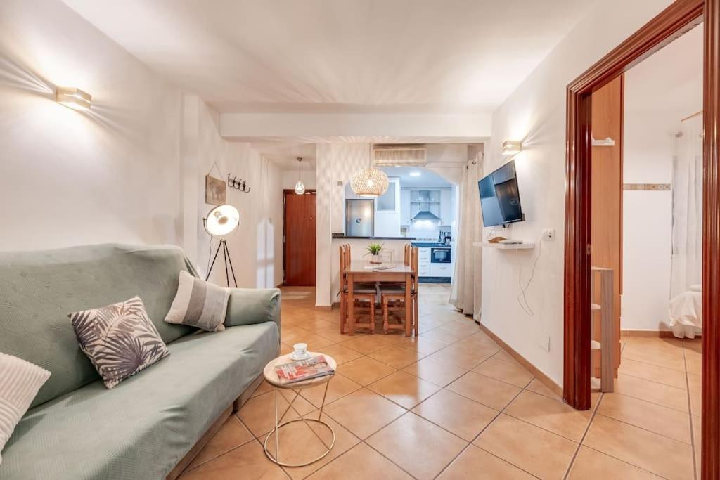Encantador Apartamento Cerca Del Mar Málaga Kültér fotó